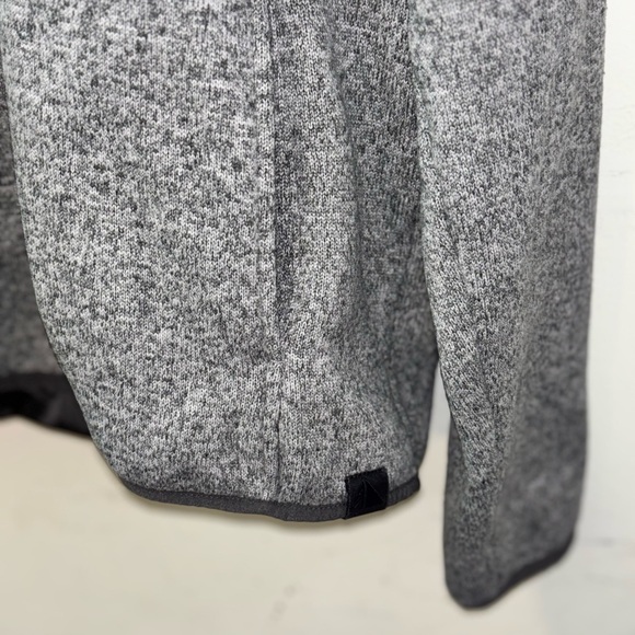 L.L. Bean Heathered Gray Pullover fleece - Picture 4 of 6